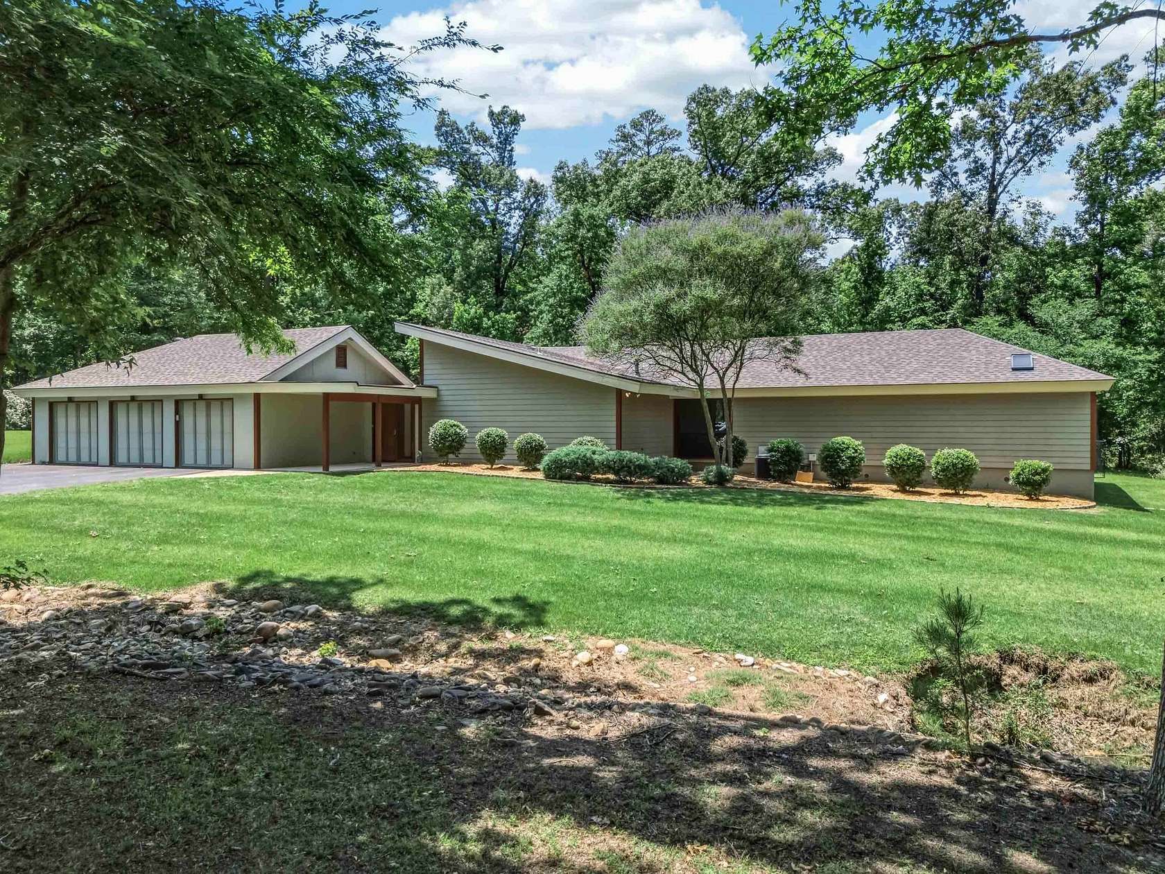 6 Acres of Land with Home for Sale in Kilgore, Texas