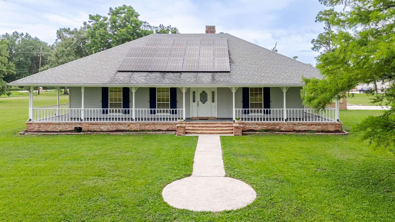 2.72 Acres of Land with Home for Sale in Thibodaux, Louisiana
