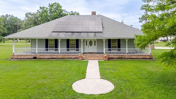 2.72 Acres of Land with Home for Sale in Thibodaux, Louisiana
