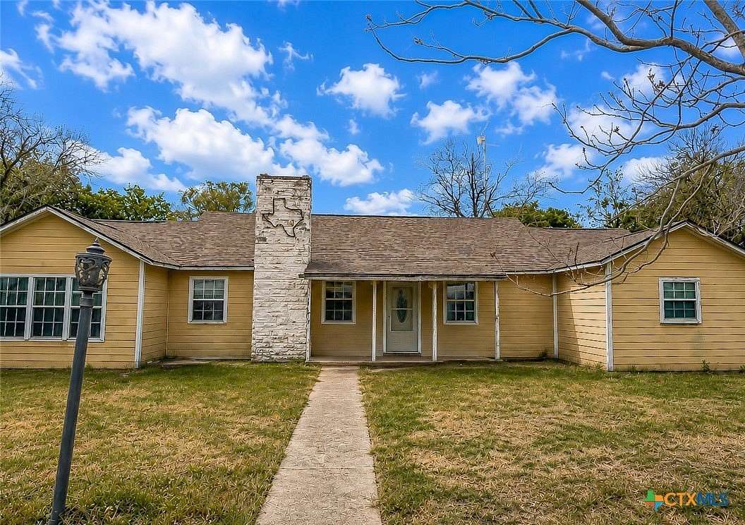 3 Acres of Land with Home for Sale in Florence, Texas
