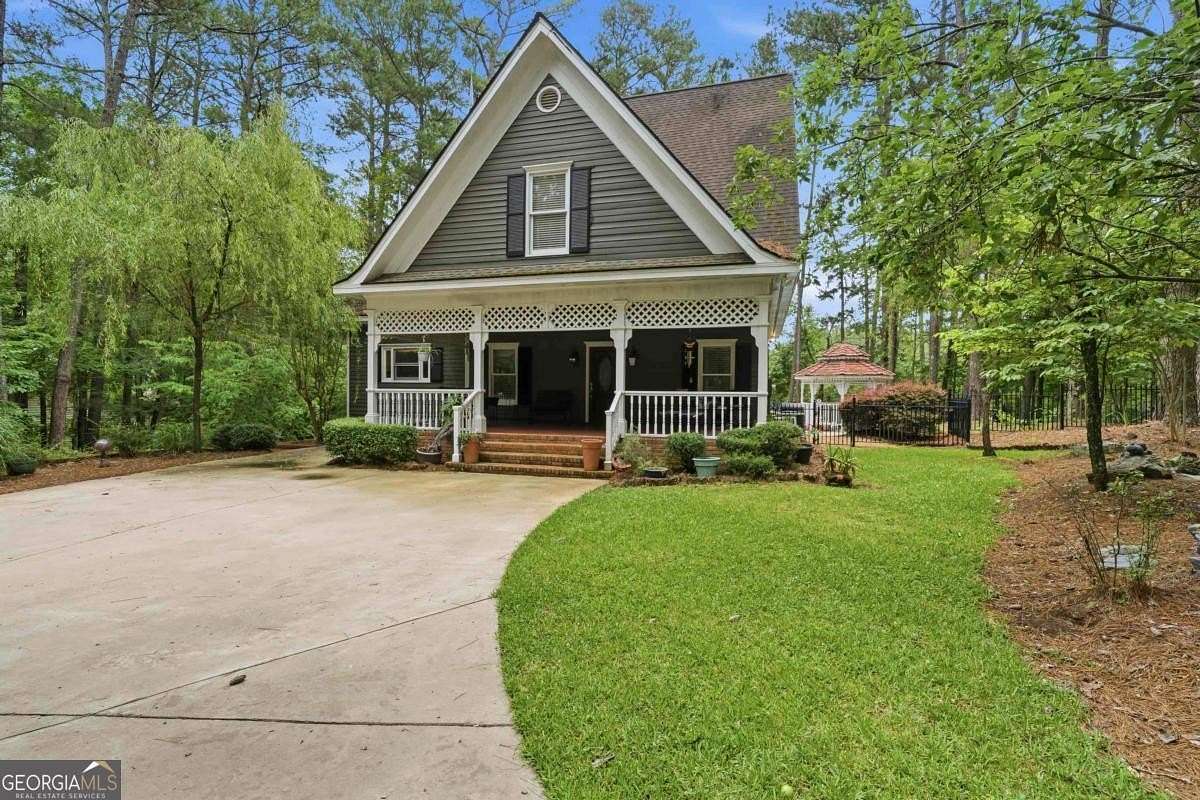 2.66 Acres of Land with Home for Sale in Greensboro, Georgia