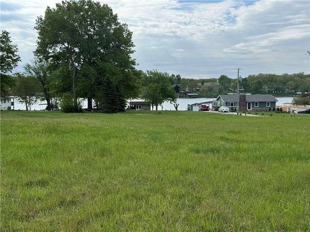 0.36 Acres of Residential Land for Sale in Altamont, Missouri
