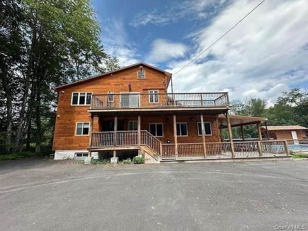 9.76 Acres of Improved Mixed-Use Land for Sale in Hurleyville, New York