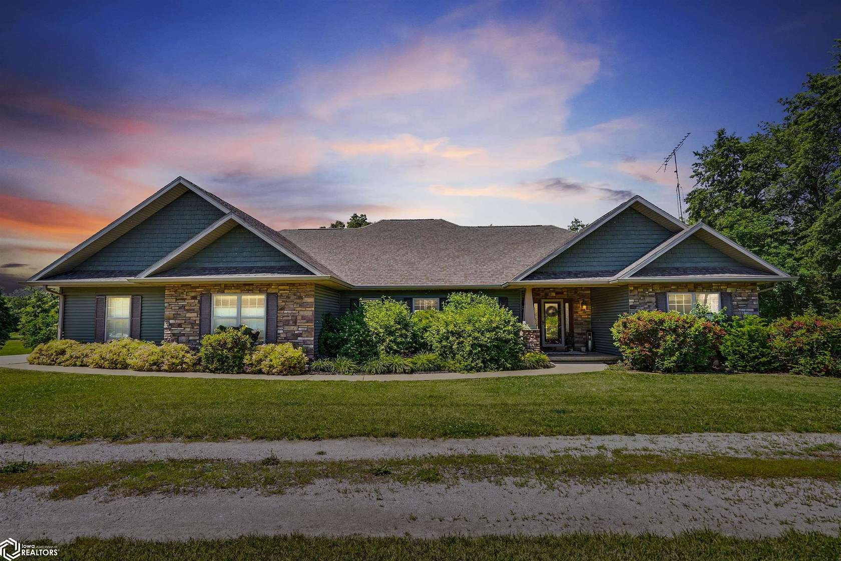 6.33 Acres of Land with Home for Sale in New London, Iowa