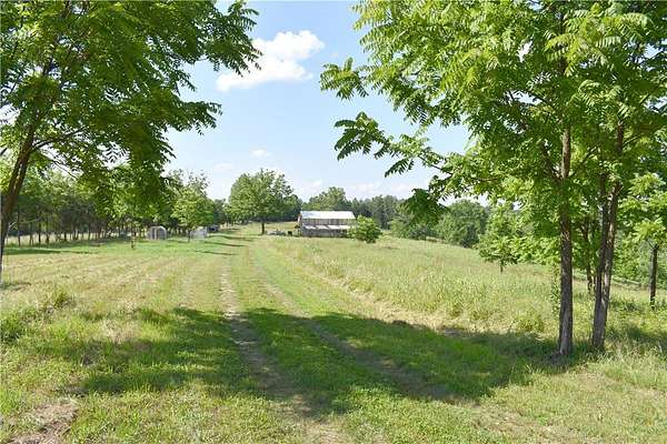 39 Acres of Land with Home for Sale in Marshall, Arkansas
