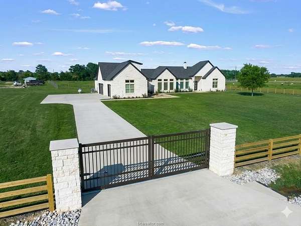 6.7 Acres of Land with Home for Sale in Franklin, Texas