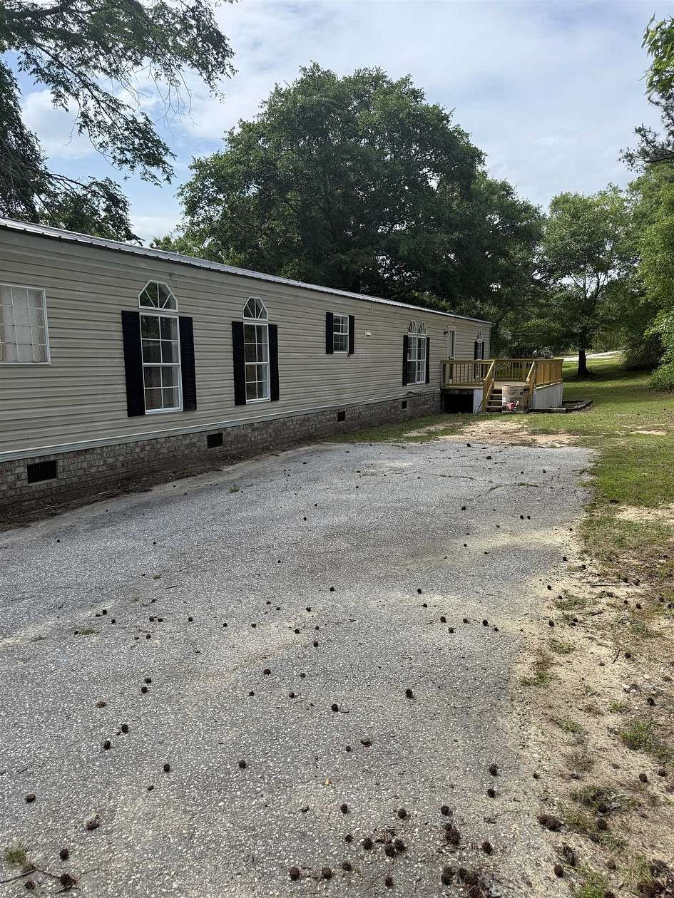 1.5 Acres of Land with Home for Sale in Waterloo, South Carolina