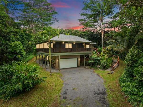 2 Acres of Land with Home for Sale in Haʻikū, Hawaii