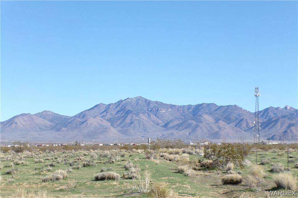 11.3 Acres of Land for Sale in Dolan Springs, Arizona