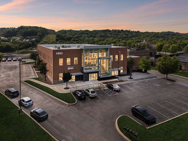 1.69 Acres of Improved Commercial Land for Sale in Brentwood, Tennessee