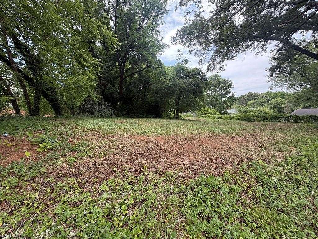 1 Acre of Mixed-Use Land for Sale in Greensboro, North Carolina