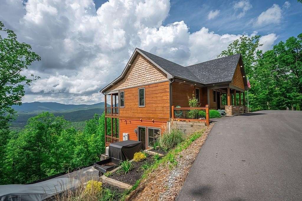 4.58 Acres of Land with Home for Sale in Mineral Bluff, Georgia