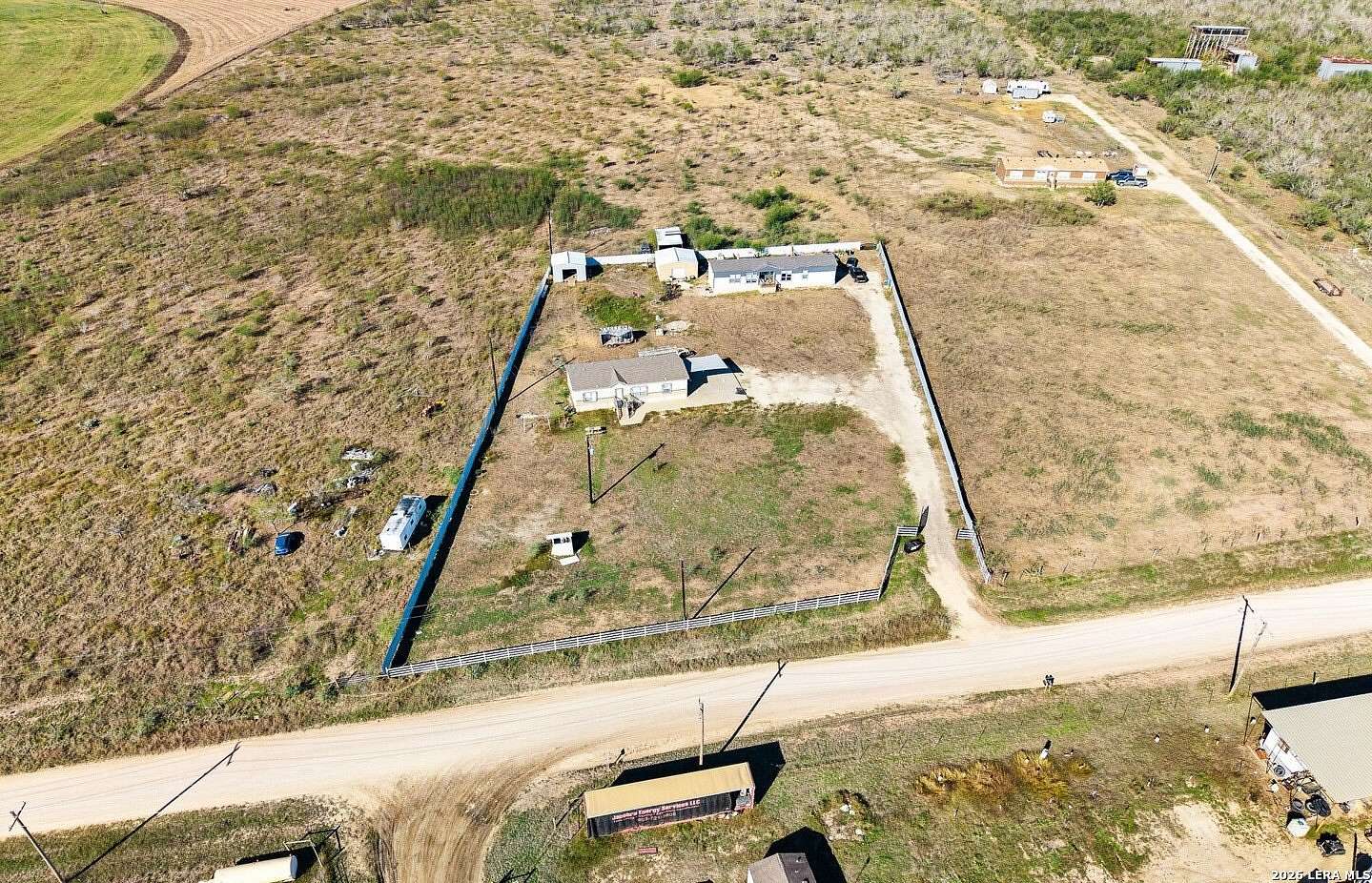 5 Acres of Residential Land for Sale in Nixon, Texas
