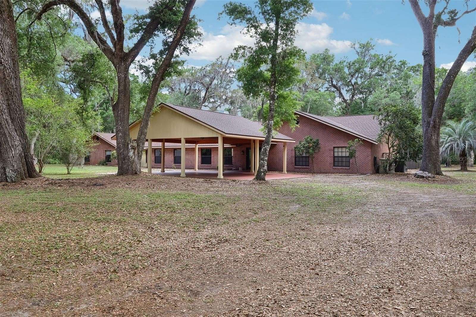 17.5 Acres of Land with Home for Sale in Bushnell, Florida