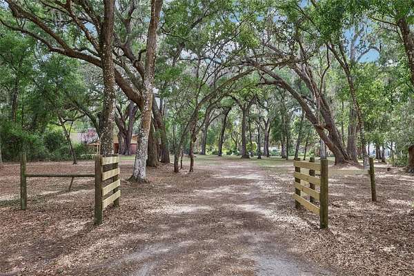 17.5 Acres of Land with Home for Sale in Bushnell, Florida