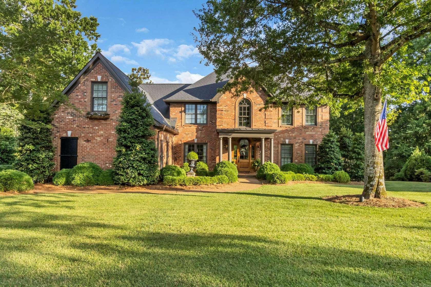 5 Acres of Land with Home for Sale in Murfreesboro, Tennessee