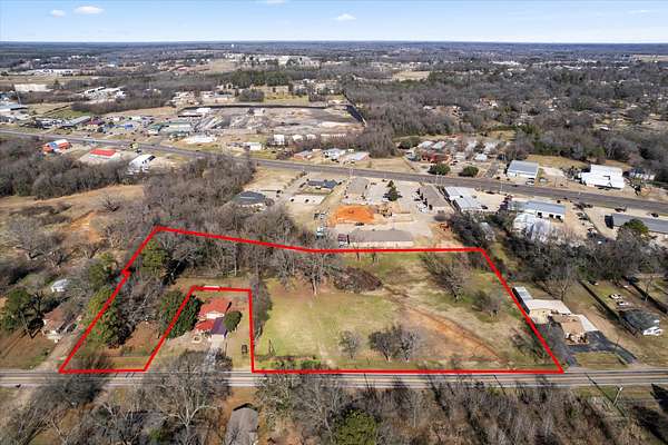 4.66 Acres of Commercial Land for Sale in Mount Pleasant, Texas
