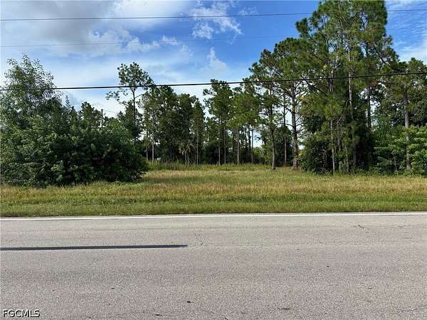0.25 Acres of Residential Land for Sale in Lehigh Acres, Florida