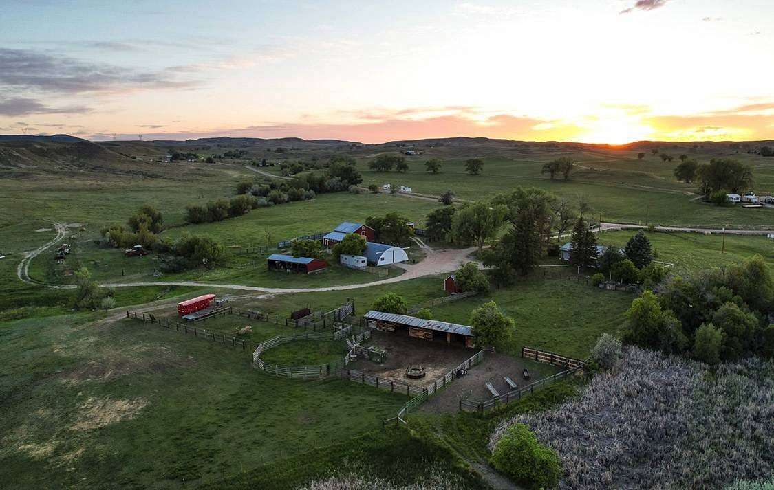 252 Acres of Land with Home for Sale in Douglas, Wyoming