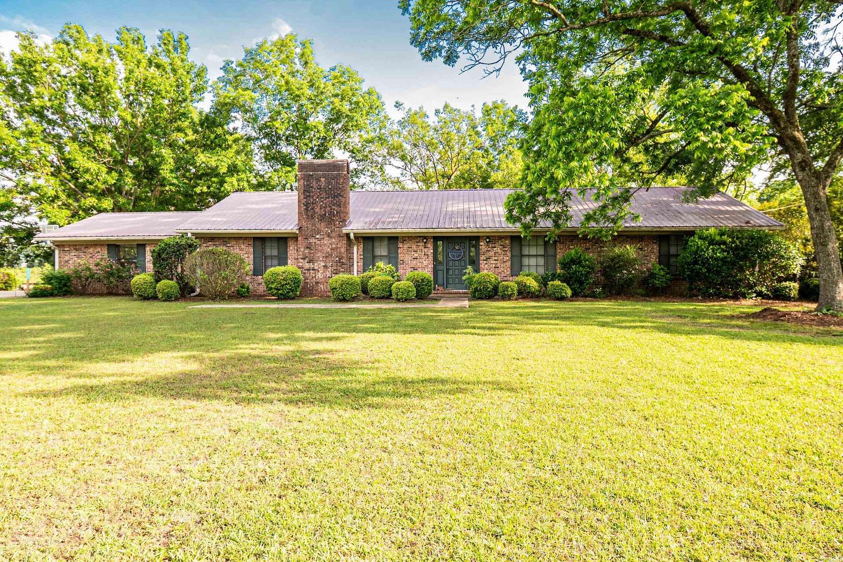 15 Acres of Land with Home for Sale in Strong, Arkansas