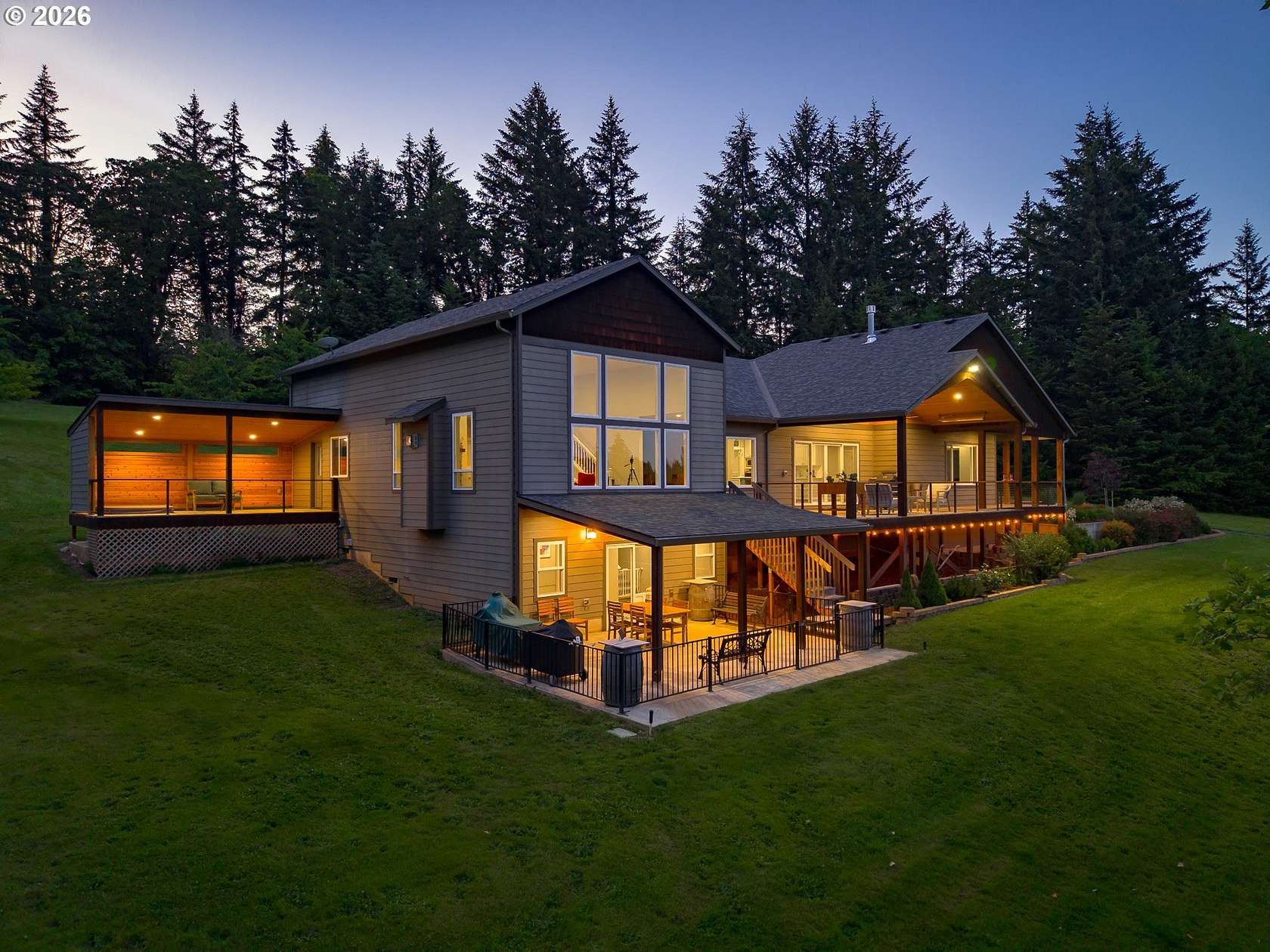 19.5 Acres of Land with Home for Sale in McMinnville, Oregon