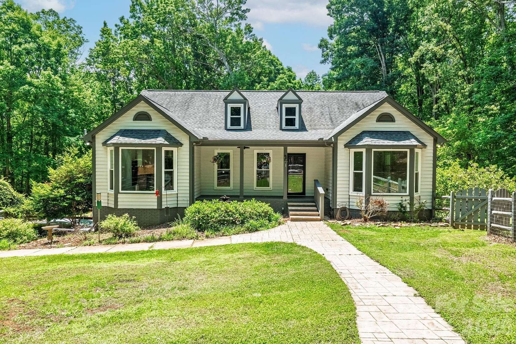 5.5 Acres of Land with Home for Sale in Charlotte, North Carolina