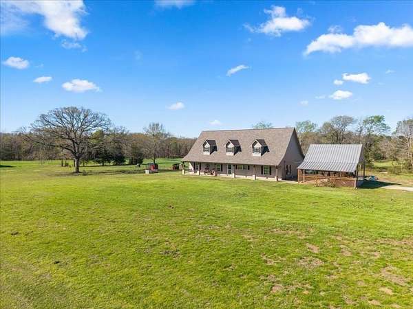 23.8 Acres of Land with Home for Sale in Alba, Texas