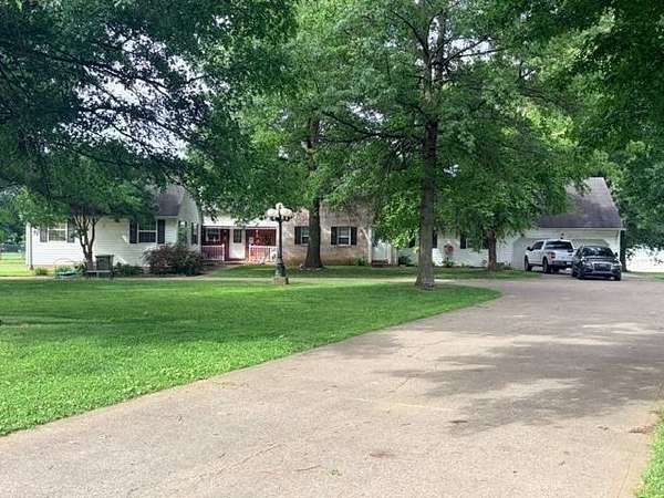 1.5 Acres of Land with Home for Sale in Henderson, Kentucky