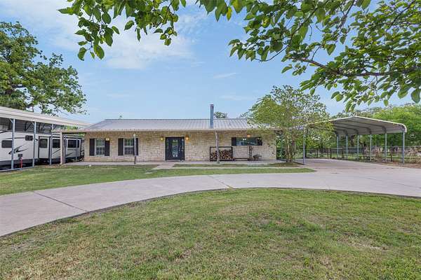 6.12 Acres of Land with Home for Sale in Robinson, Texas