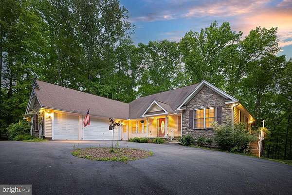 5.65 Acres of Land with Home for Lease in Fredericksburg, Virginia