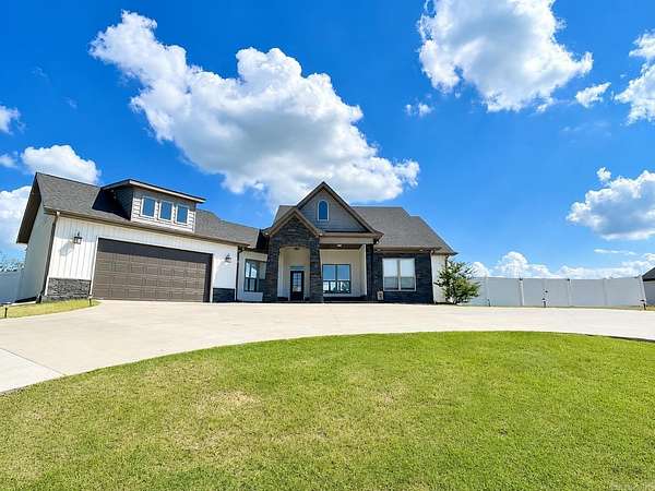 1.82 Acres of Land with Home for Sale in Austin, Arkansas