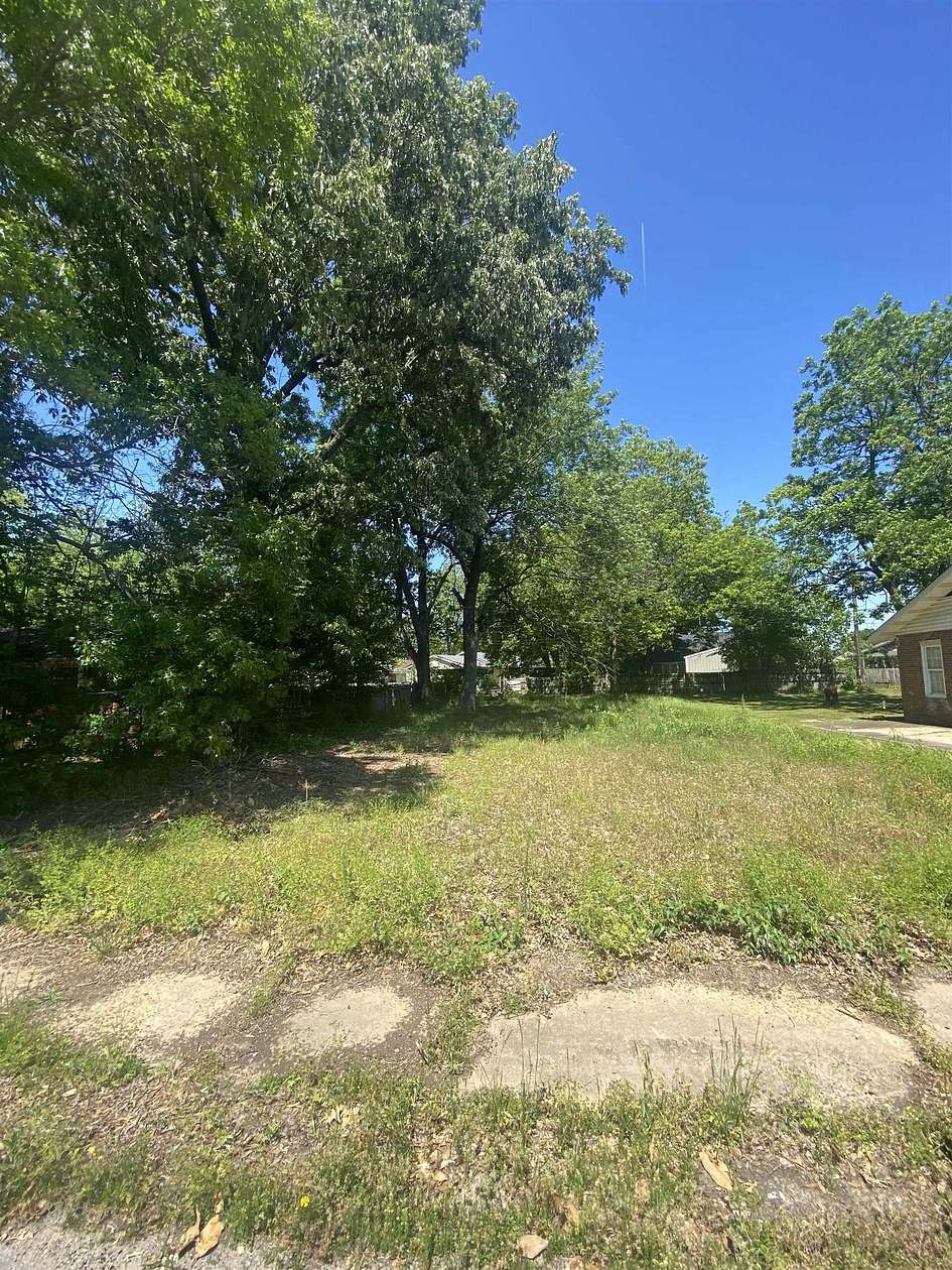 0.11 Acres of Land for Sale in Walnut Ridge, Arkansas