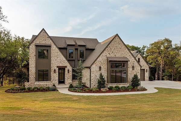 1.52 Acres of Land with Home for Sale in Jones, Oklahoma