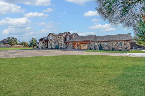 4.2 Acres of Land with Home for Sale in Vernon, Texas