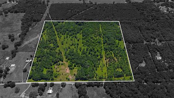 44 Acres of Land for Sale in Mount Pleasant, Texas