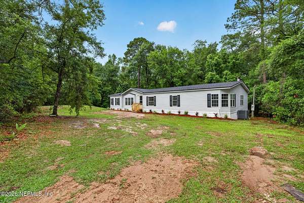 5.4 Acres of Land with Home for Sale in Middleburg, Florida
