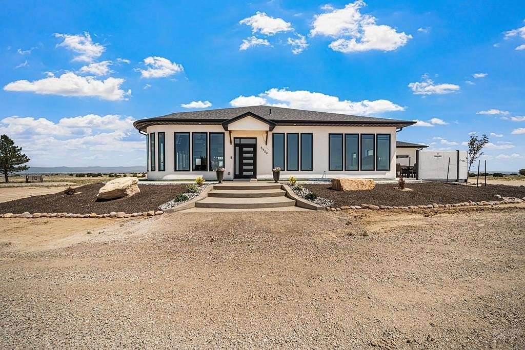 20.6 Acres of Land with Home for Sale in Pueblo, Colorado