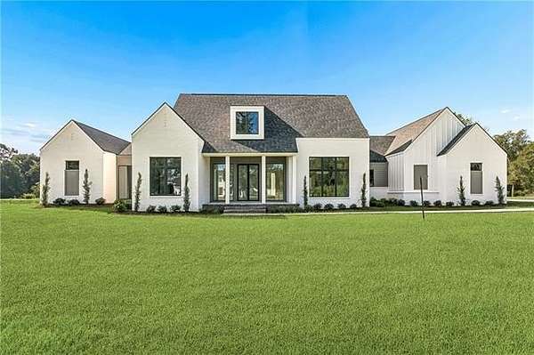 1.65 Acres of Land with Home for Sale in Covington, Louisiana