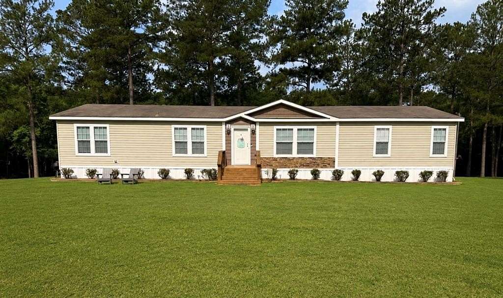 6 Acres of Land with Home for Sale in Troy, Alabama