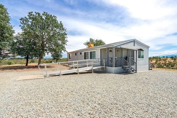 20.6 Acres of Land with Home for Sale in Anderson, California