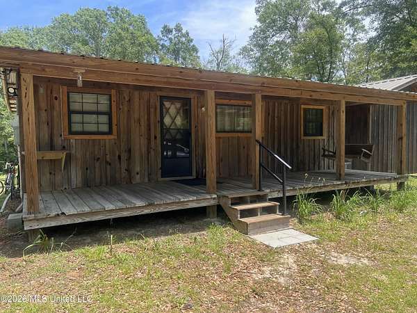 18 Acres of Land with Home for Lease in Perkinston, Mississippi