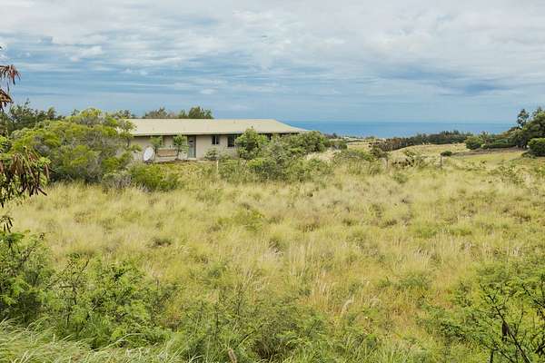 2.5 Acres of Land with Home for Sale in Waimea, Hawaii