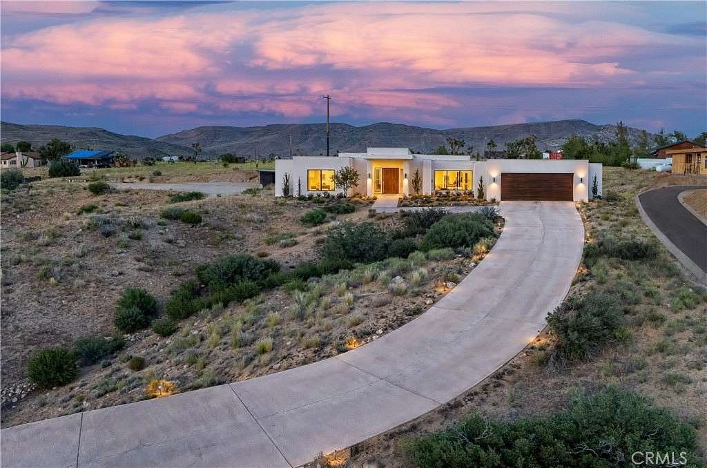 1.26 Acres of Residential Land for Sale in Pioneertown, California