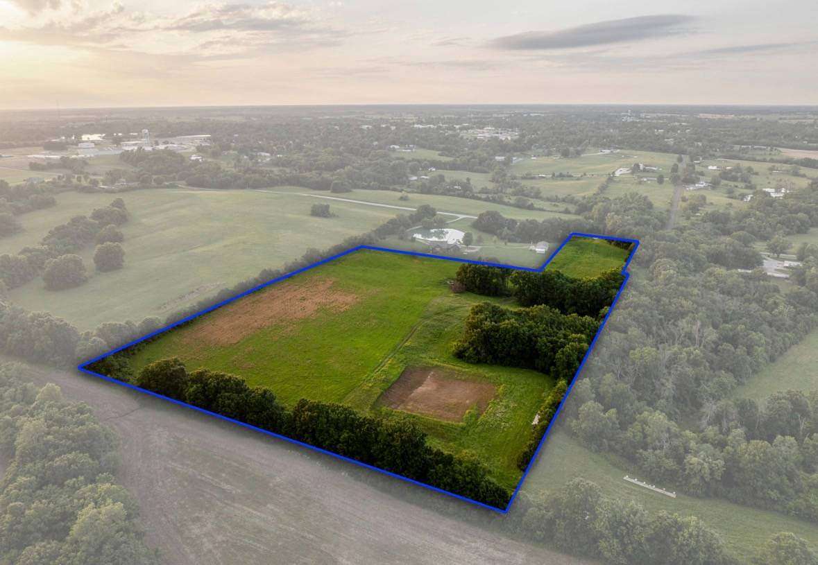 16 Acres of Recreational & Residential Land for Sale in Marceline, Missouri