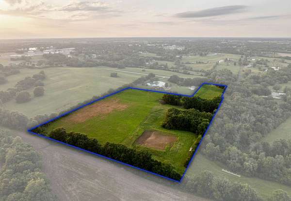 16 Acres of Recreational & Residential Land for Sale in Marceline, Missouri