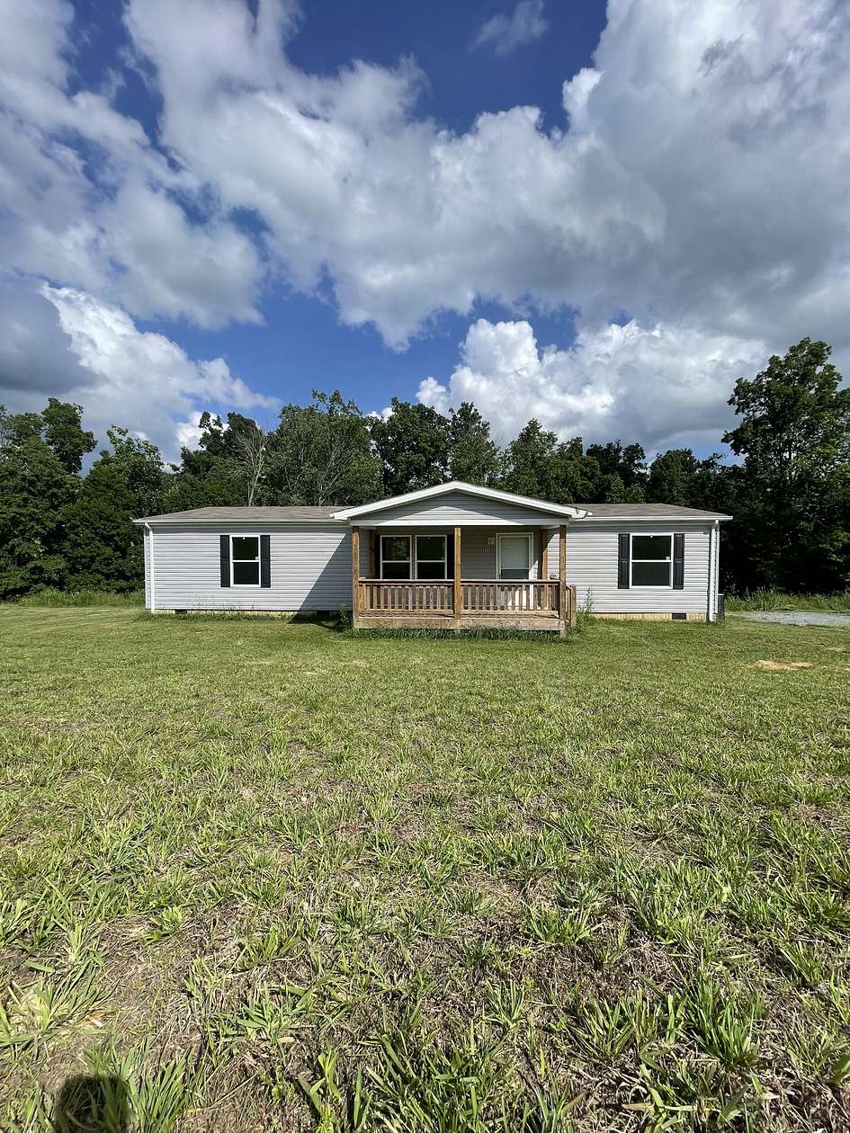 2.39 Acres of Land with Home for Sale in Red Boiling Springs, Tennessee