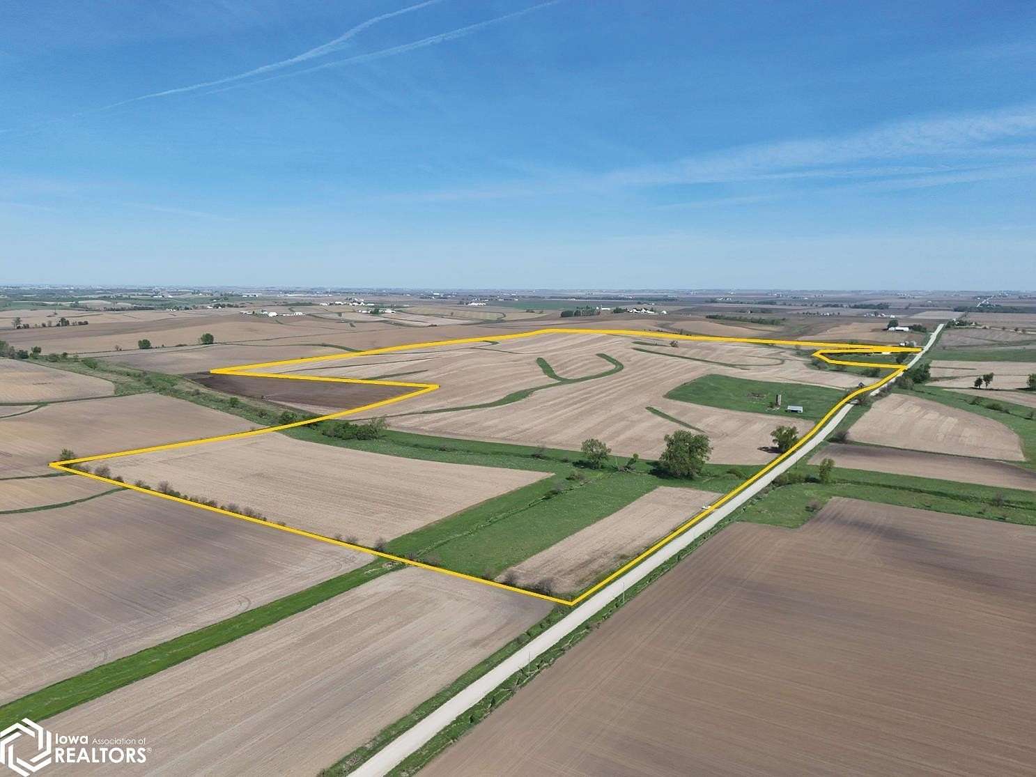 215 Acres of Land for Sale in Marengo, Iowa