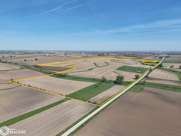 215 Acres of Land for Sale in Marengo, Iowa