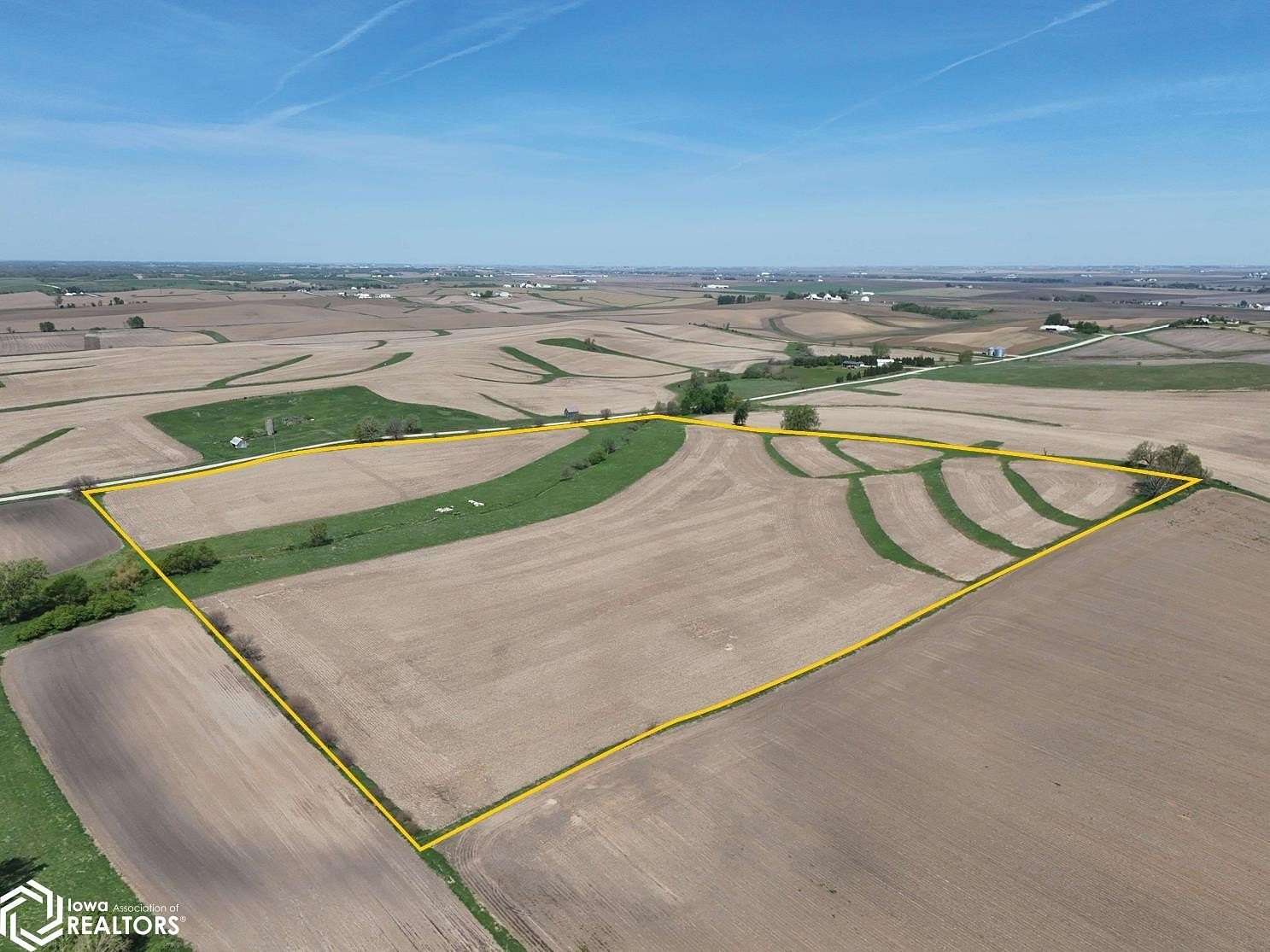 39 Acres of Agricultural Land for Sale in Marengo, Iowa