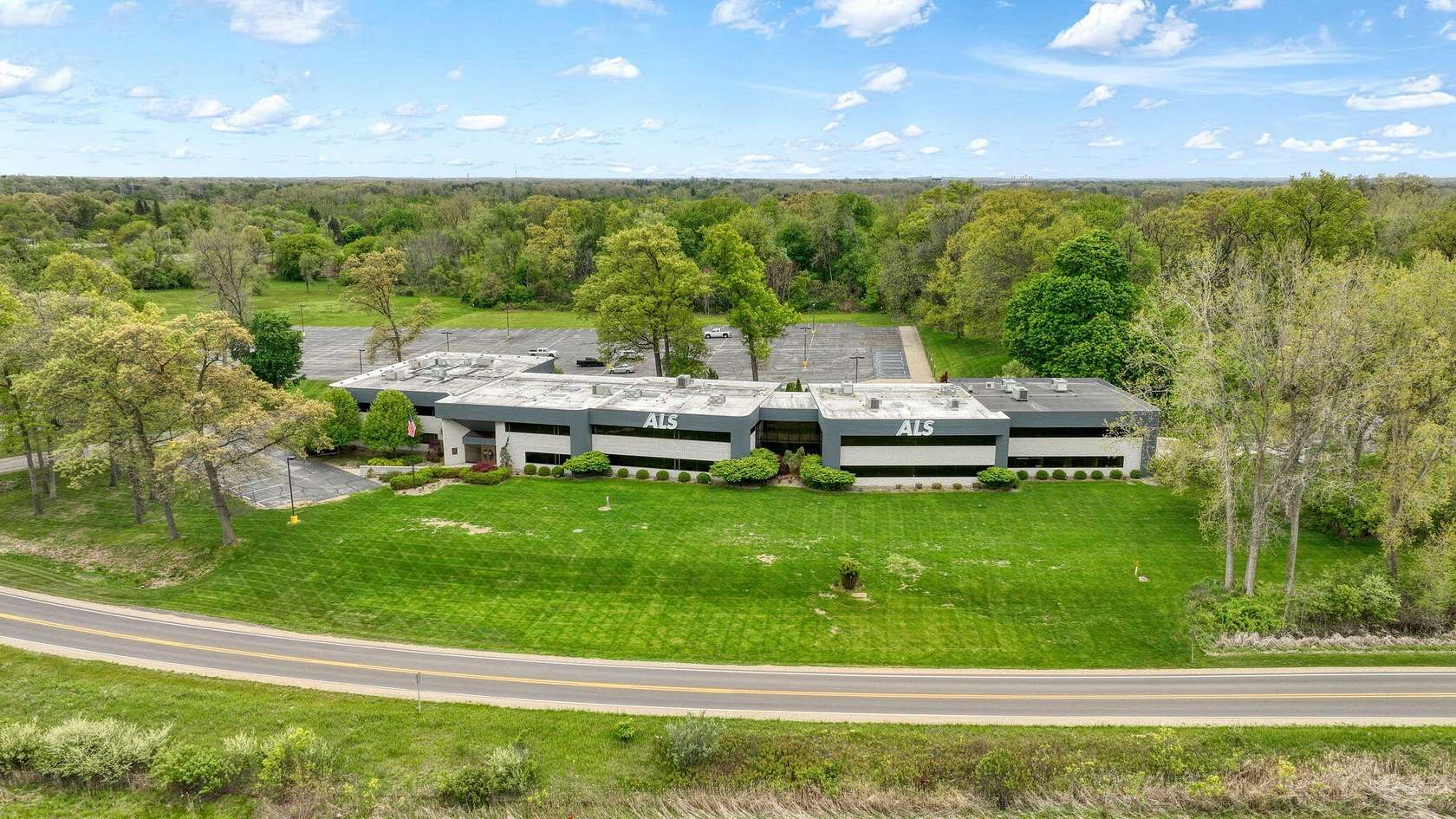 25.5 Acres of Improved Commercial Land for Sale in Jackson, Michigan